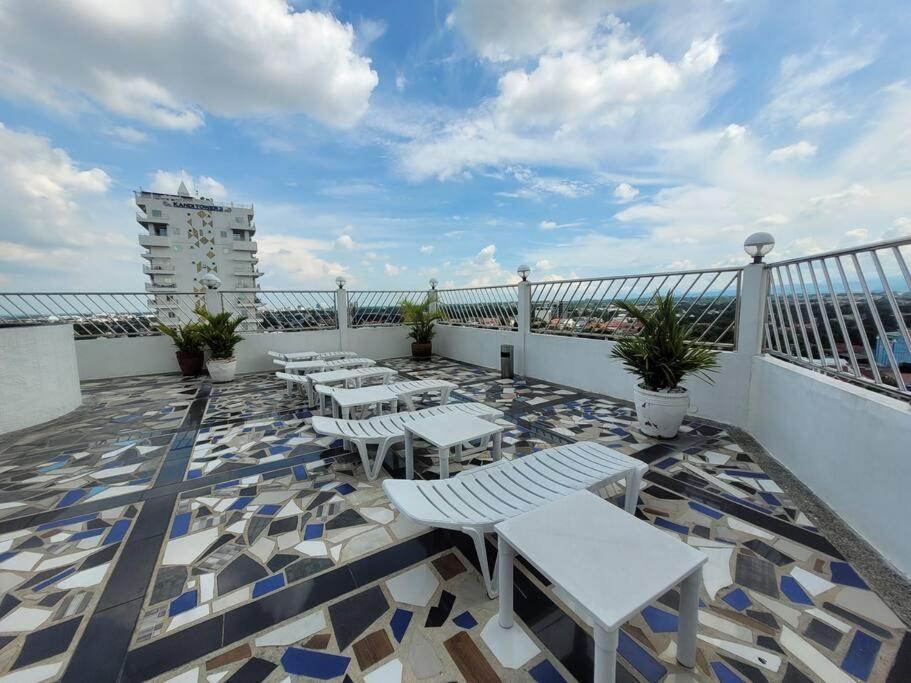Lucky Suite Kandi 2 Bedrooms Ángeles Exterior foto